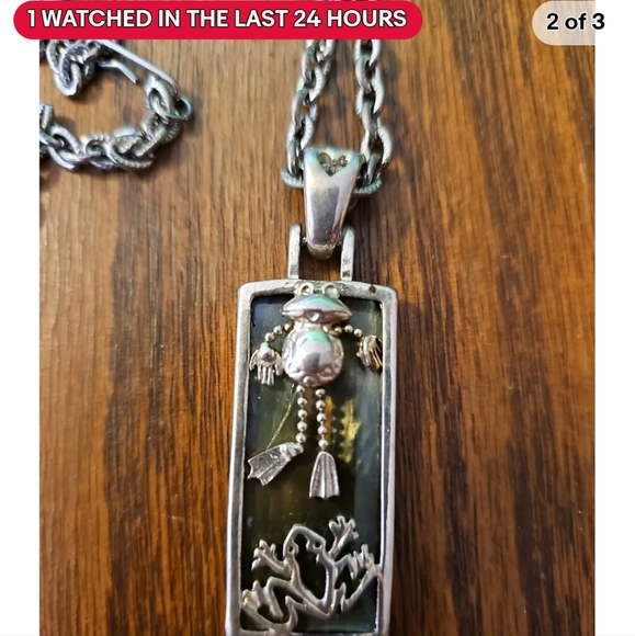 22" Vintage Frog Pendent and chain - Picture 2 of 3